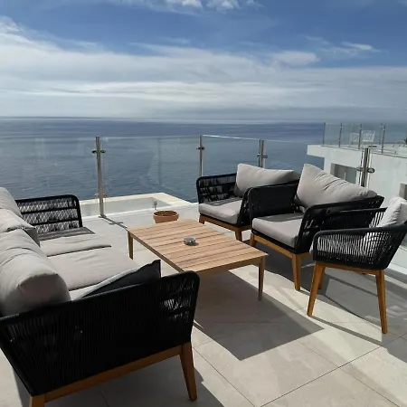 Seafront 2b With Pool, & Gym