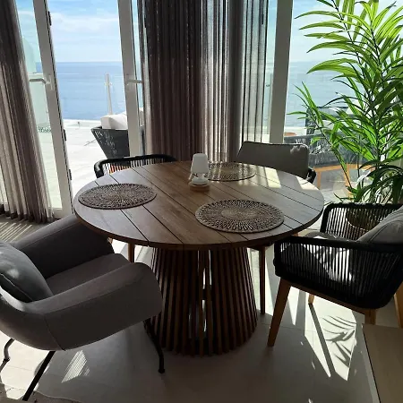 شقة Seafront 2b With Pool, & Gym تورّوكس كوستا