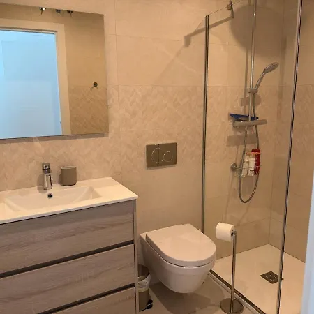 Seafront 2b With Pool, & Gym تورّوكس كوستا