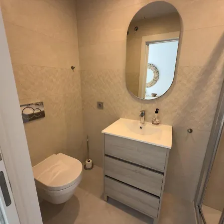 Seafront 2b With Pool, & Gym Torrox